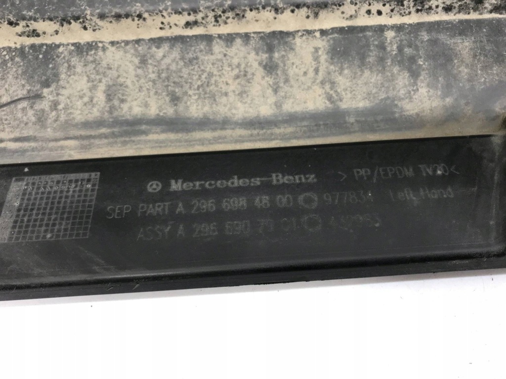 Mercedes eqs amg молдинг порог левая накладка a2966984800 Оригинал