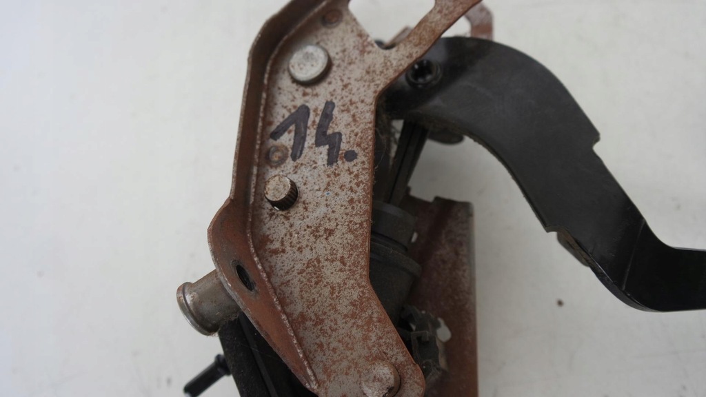 фото №3, Педаль тормоза ford fiesta mk6