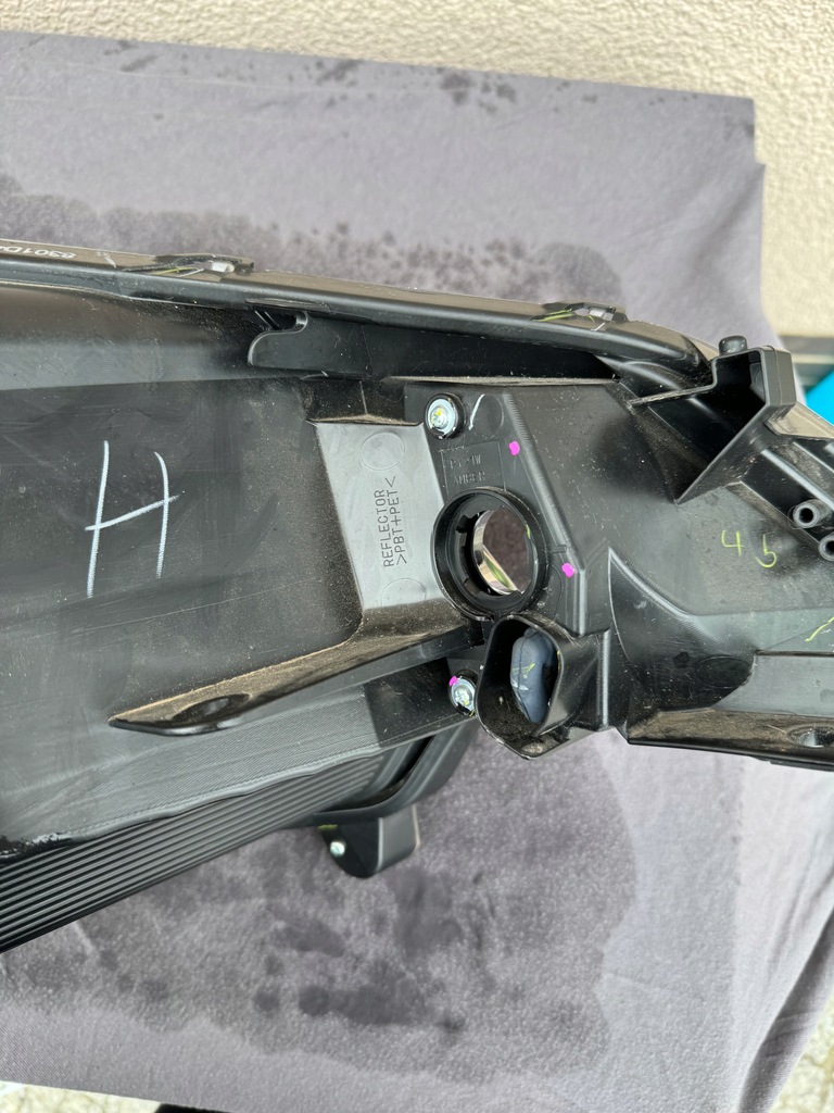 фото №8, Mitsubishi space star lift 19- комплект лампа правая i левая