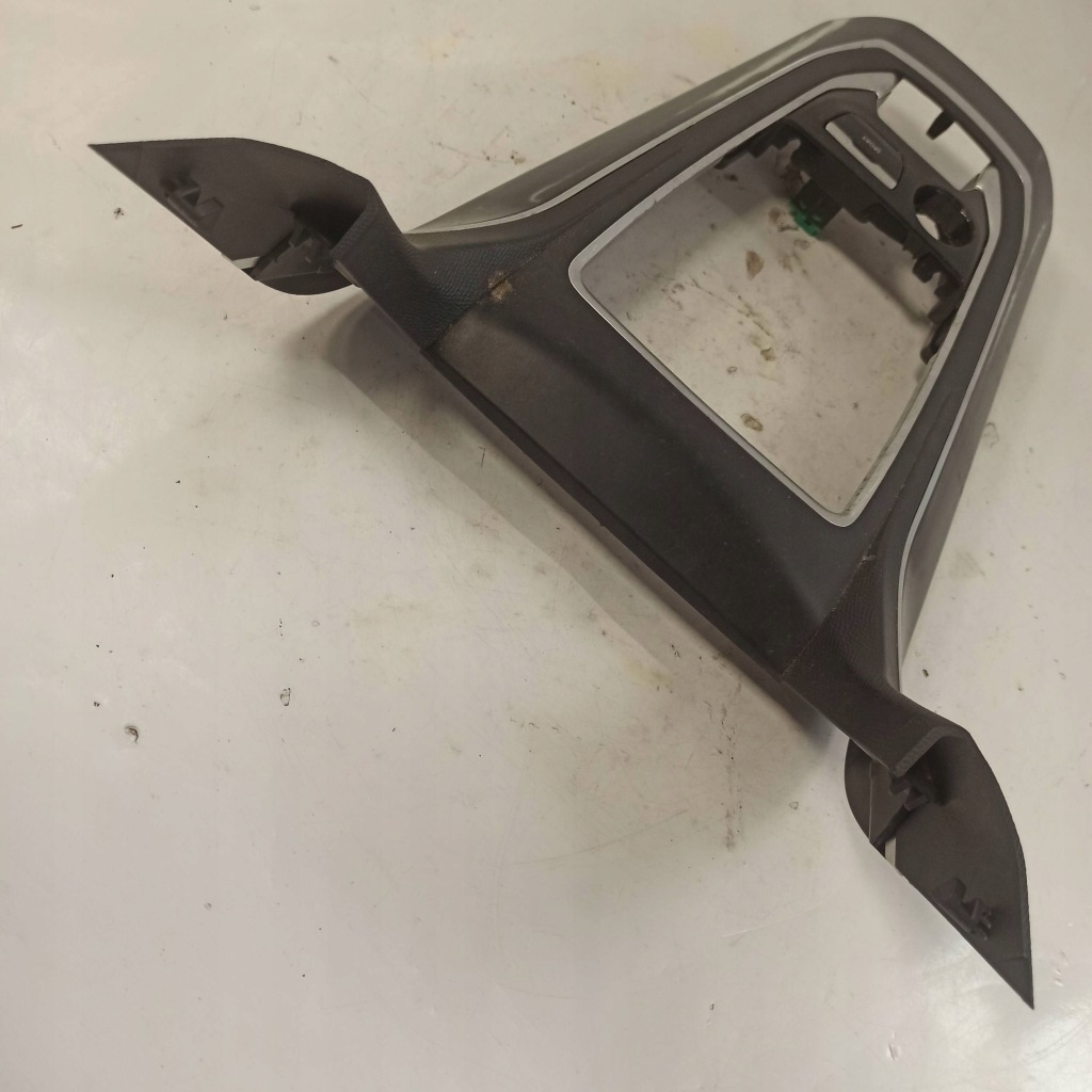 Peugeot 308 t9 декоративная  консоли центральной 98088089xu с Разборки