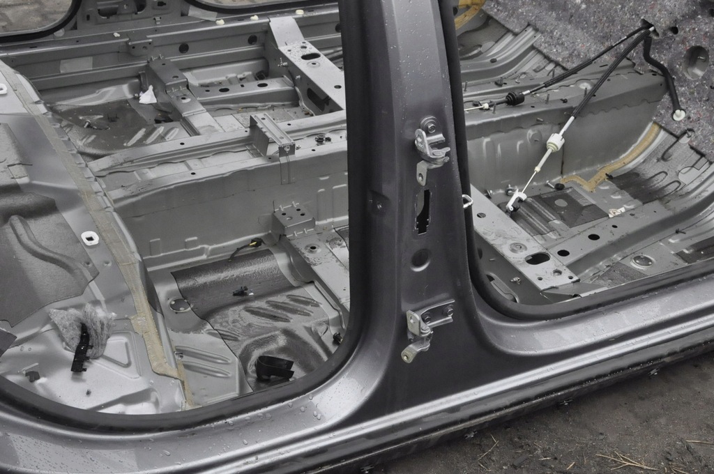 фото №4, Opel insignia ii b блок двигателя порог правый