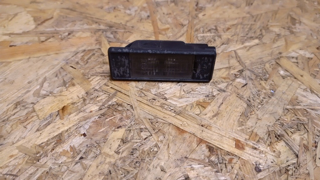 фото №1, Nissan primera p12 лампа підсвітка номерного знака