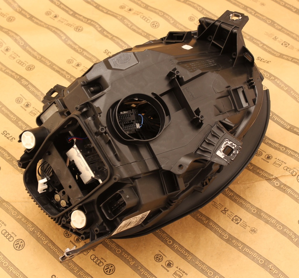 Mini cooper f55 f56 3 fl рестайлінг  18+ фара full led підсвічування 8738657 в Україні