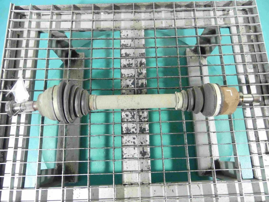 фото №1, Приводной вал левая peugeot 308 i t7 1.6 hdi механическая коробка передач 6b