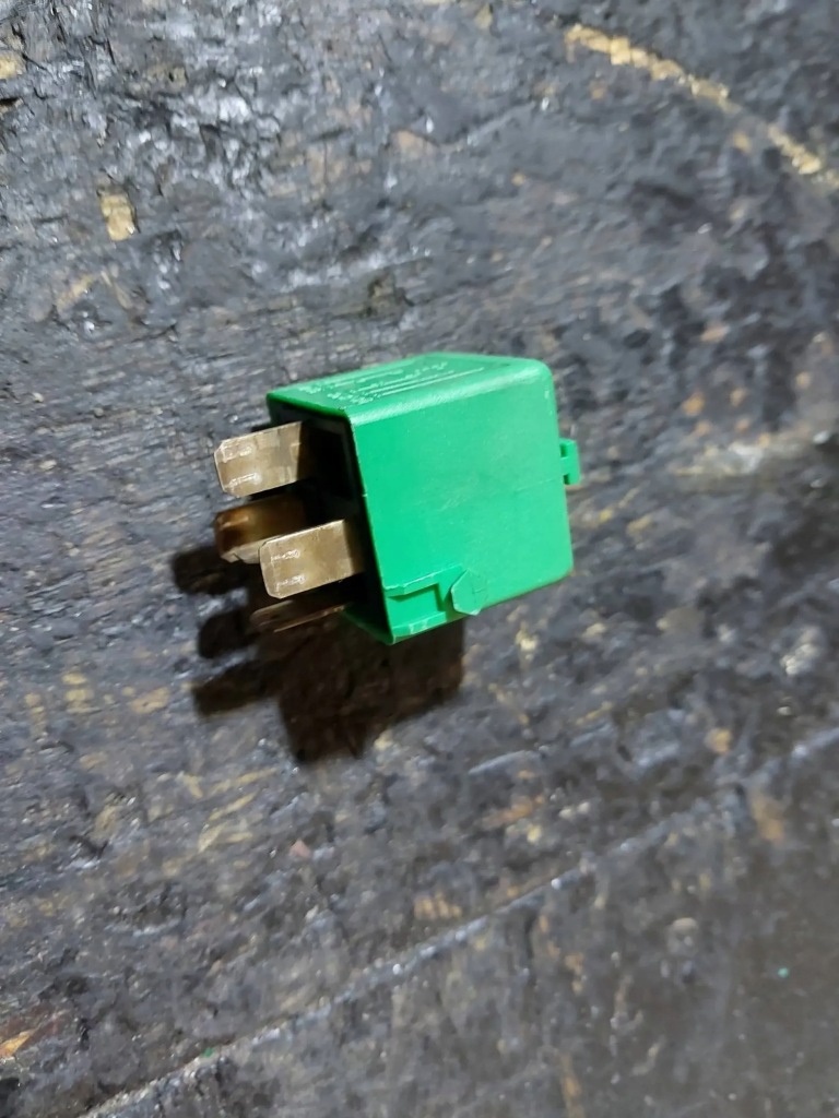 Реле bmw 3 e36 8353447 61368353447 Київ