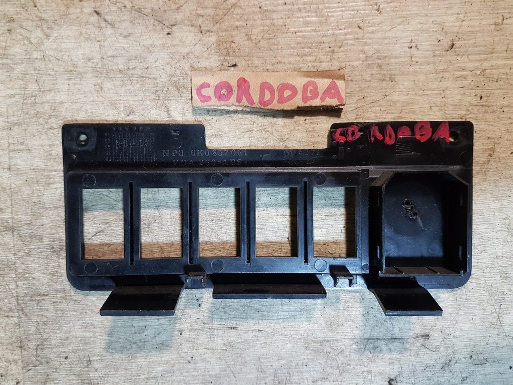 фото №2, Рамка защита панель переключателей seat cordoba i