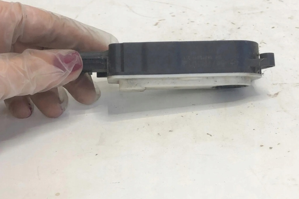 фото №1, Клапаны управляющий отопители renault 6477r1012 1.6l 2024