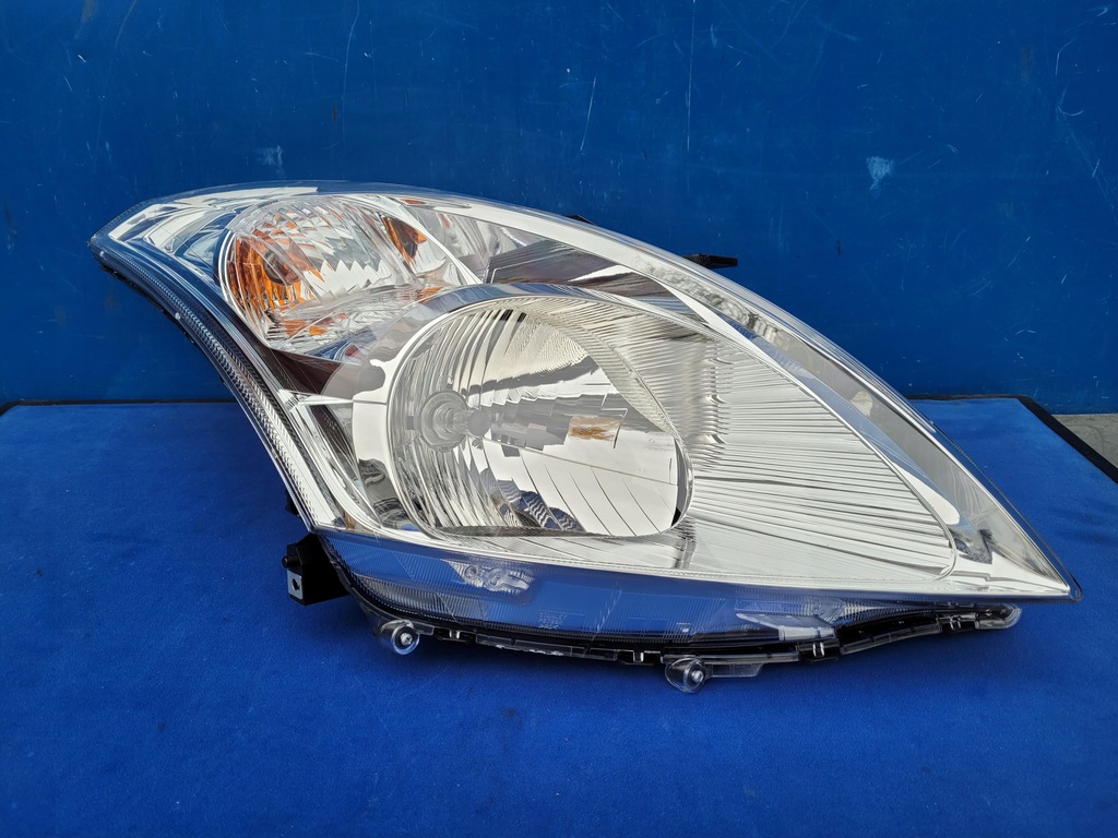 фото №1, Suzuki swift mk7 10- лампа передняя правая оригинал