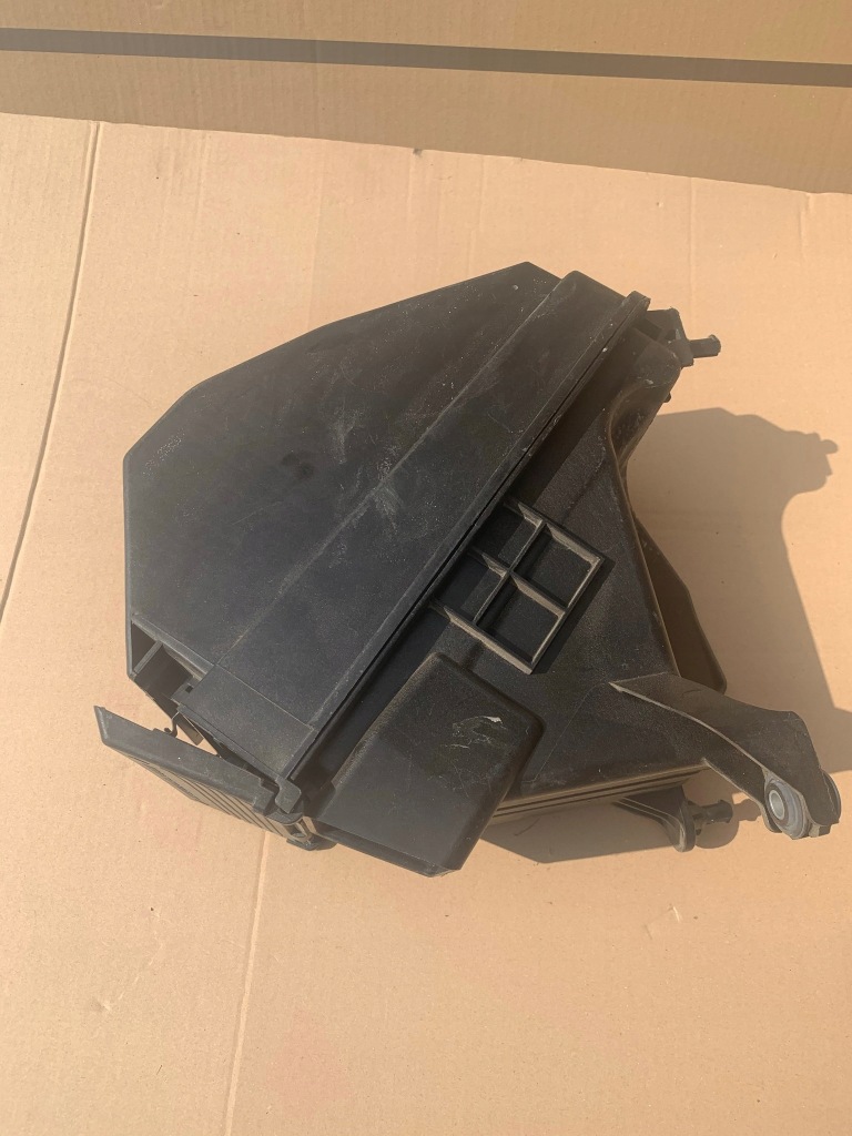 фото №3, Kia оригінальний номер 28110-1w200 корпус фільтра повітря