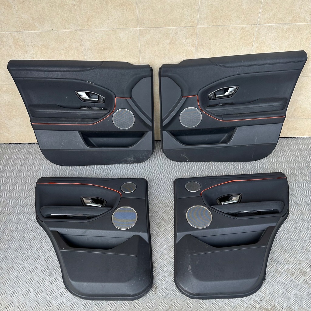 фото №1, Оббивка обшивка задній evoque sport lift 2017 r.