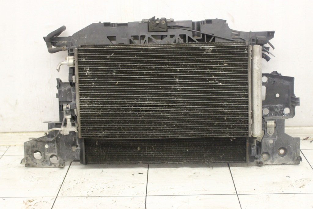 фото №1, Pas передній радіатор renault scenic iii 1.6 b