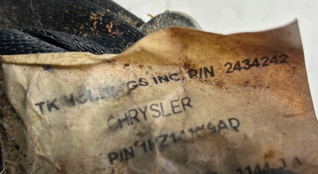 фото №8, Ремені безпеки задня chrysler 300 ii 300c 11-