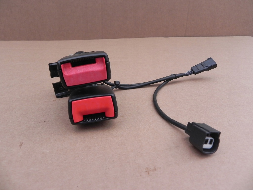 фото №1, Ford mondeo mk5 fusion кліпса поперечина сидіння