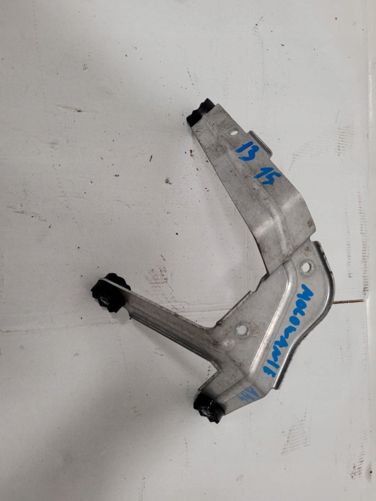 фото №1, Кронштейн насоса abs bmw i3 6850470