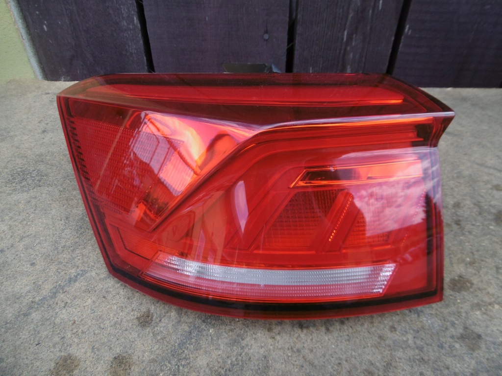 фото №1, Лампа левый задняя vw t-roc europa