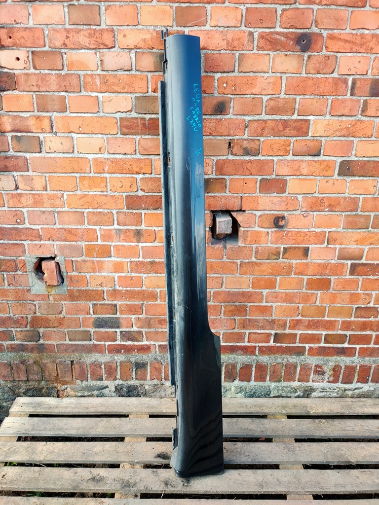 фото №1, Молдинг порог левая lz9w audi a4 b6 cabrio