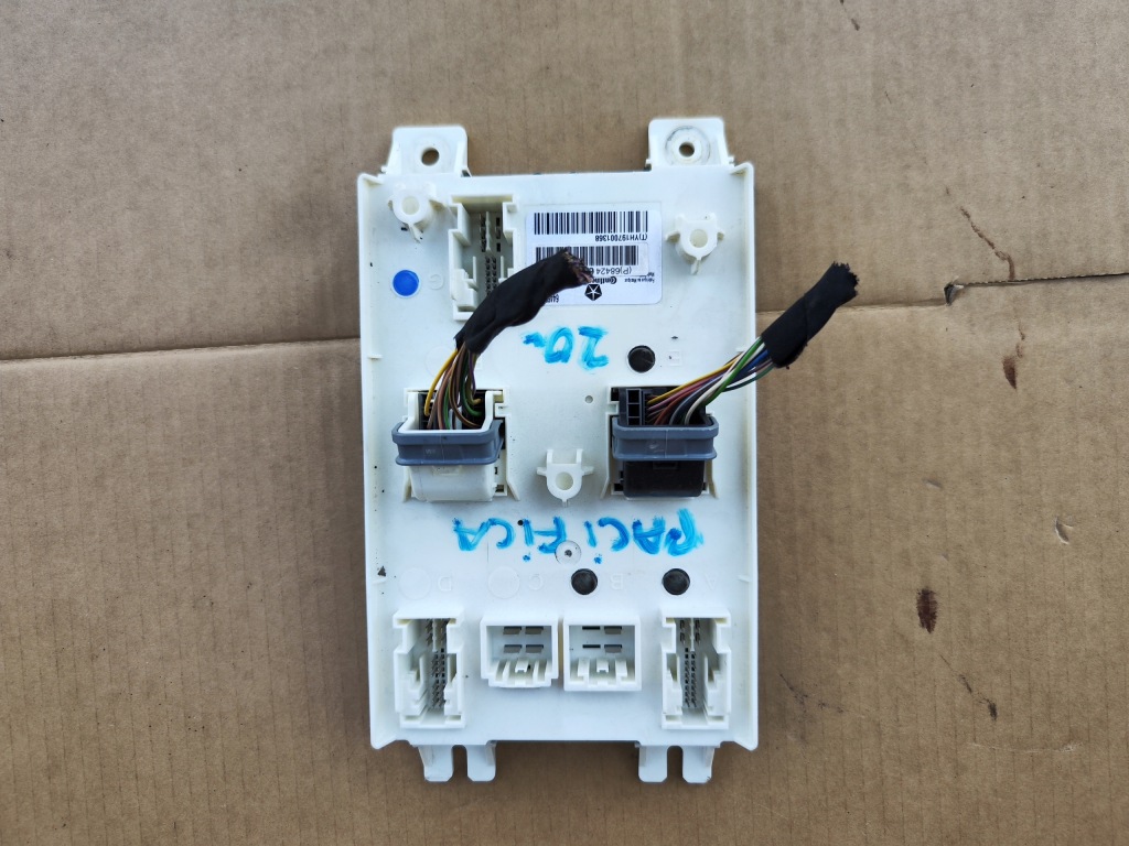 Купить Модуль блок управления bcm bsi chrysler pacifica 2020 68424600af