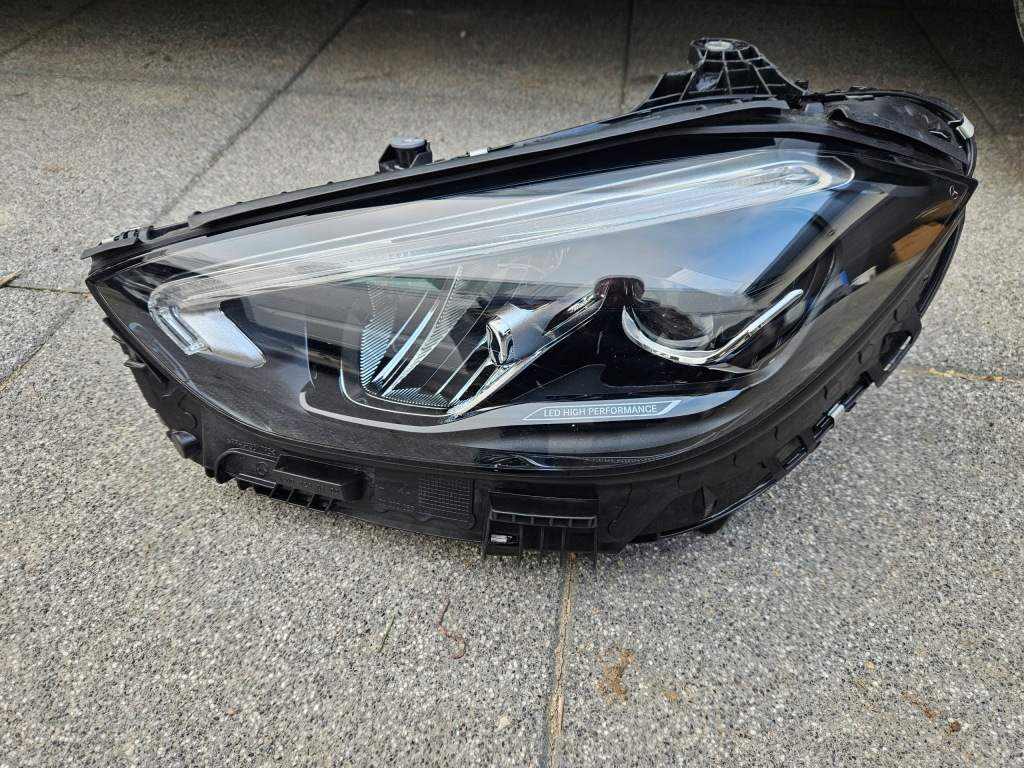 фото №1, Лампа левая перед mercedes w206 europa a2069067103