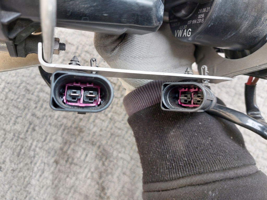 Купить Насос воздуха вторичного bentley continental gt 6.0 w12 21r07p959231b