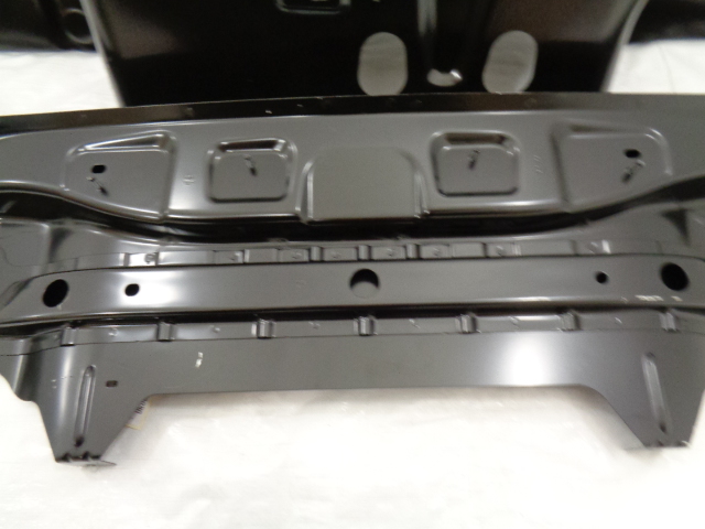 Peugeot 2008 2 ремень задний поддон пол багажника новый оригинальный бензин Киев