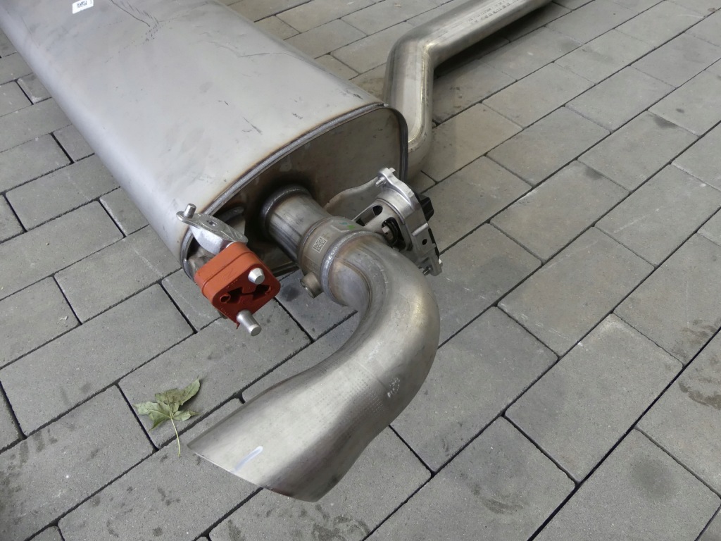 фото №11, Bmw x5 g05 x6 g06 30ix b48d гаситель выхлоп с привод