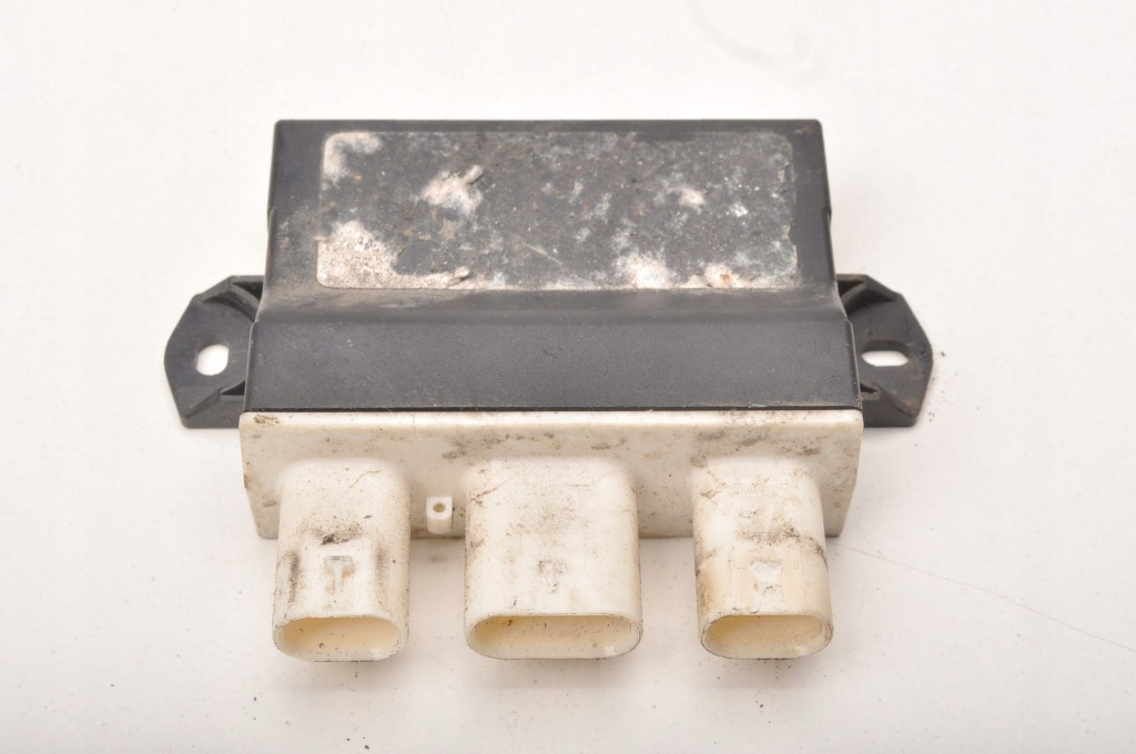 фото №1, Land rover discovery sport l550 модуль крышки k95301ae