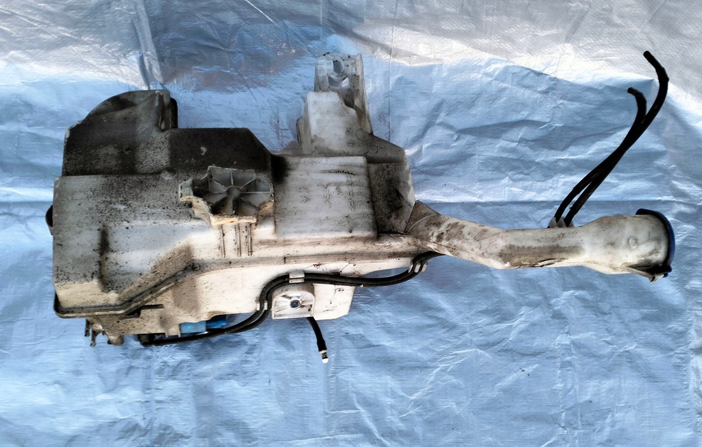 фото №8, Бачок омывателя ксенон помпа citroen c5 iii x7 9683486880