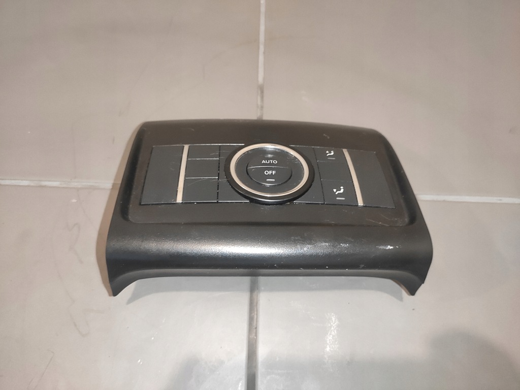 фото №1, Mercedes w251 w164 r-klasa заглушка рамка туннель среднего задняя