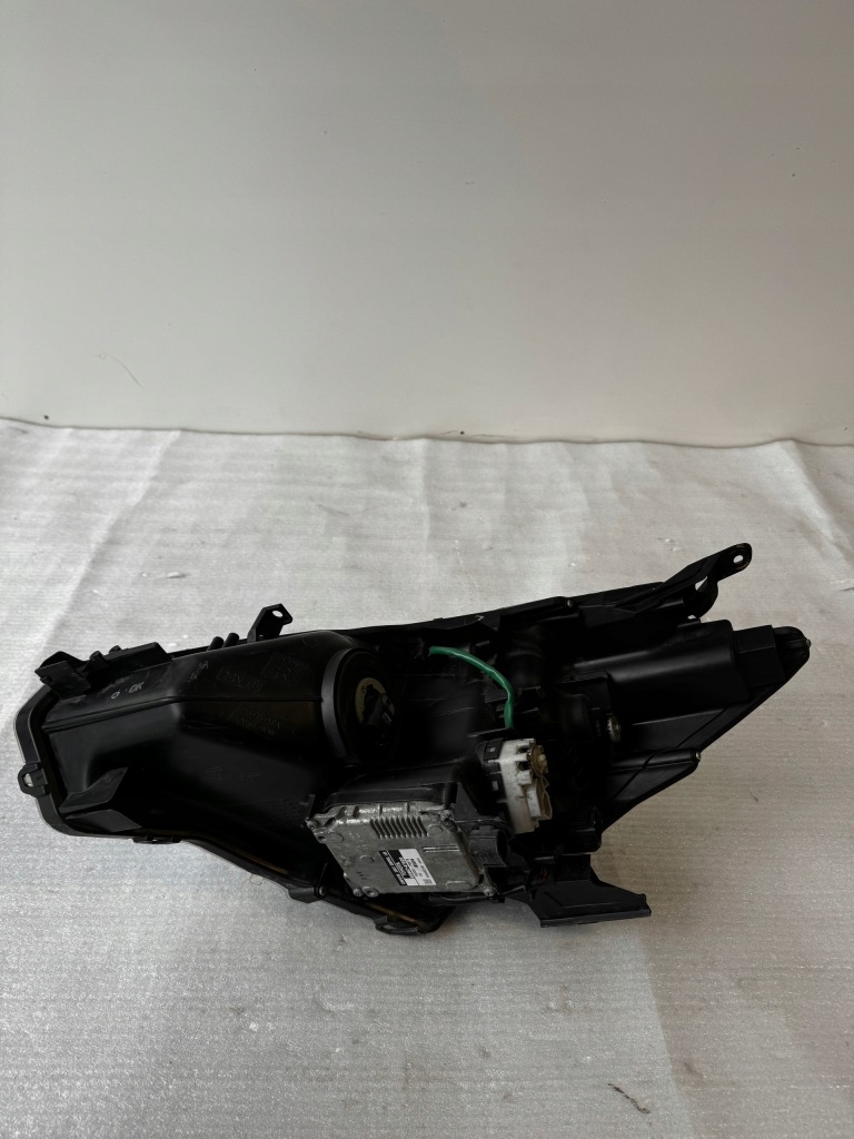 фото №7, Передня права лампа права перед toyota prius iii lift