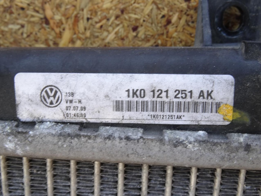 Audi a3 8p рестайлинг  golf vi eos 1.9 tdi радиатор воды жидкость 1k0121251ak Киев