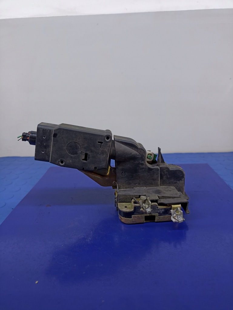 фото №5, Volvo v40 i kombi замок двері лівий передній