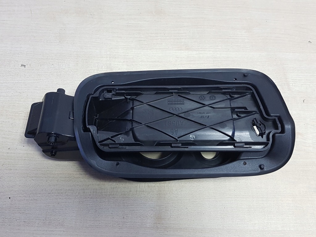 фото №1, Audi a6 c8 заливна горловина пального механізм 4k0809906