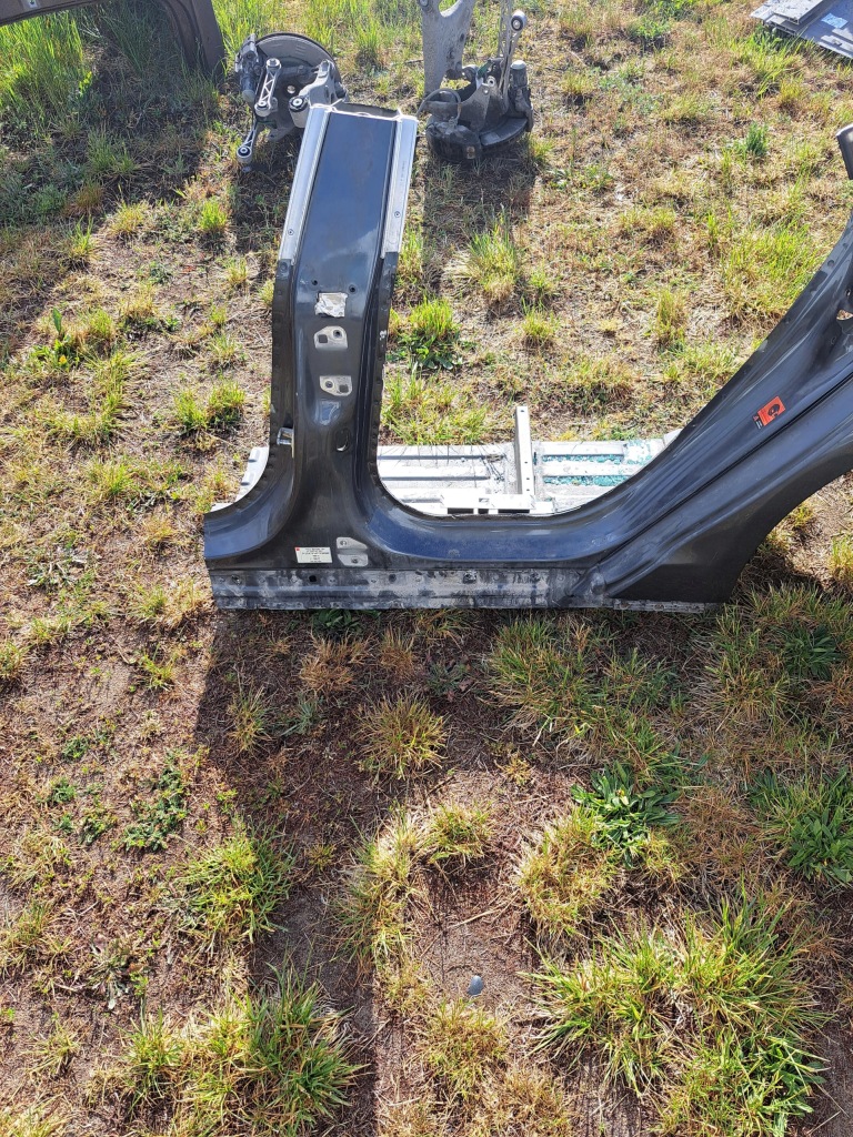 Крыло левый задний длинный tesla model s Киев