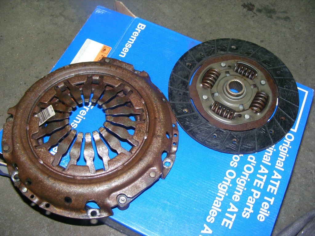 фото №1, Dacia duster 1 i 1.6 16v 2010- зчеплення диск притиск