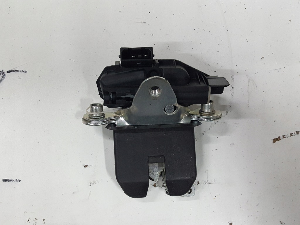 фото №1, Skoda roomster 07-14r замок крышки багажника задняя