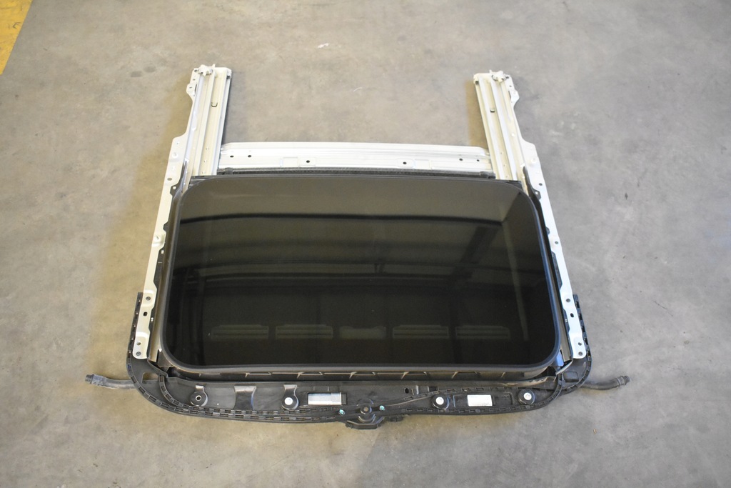 фото №1, Люк mercedes w205 1