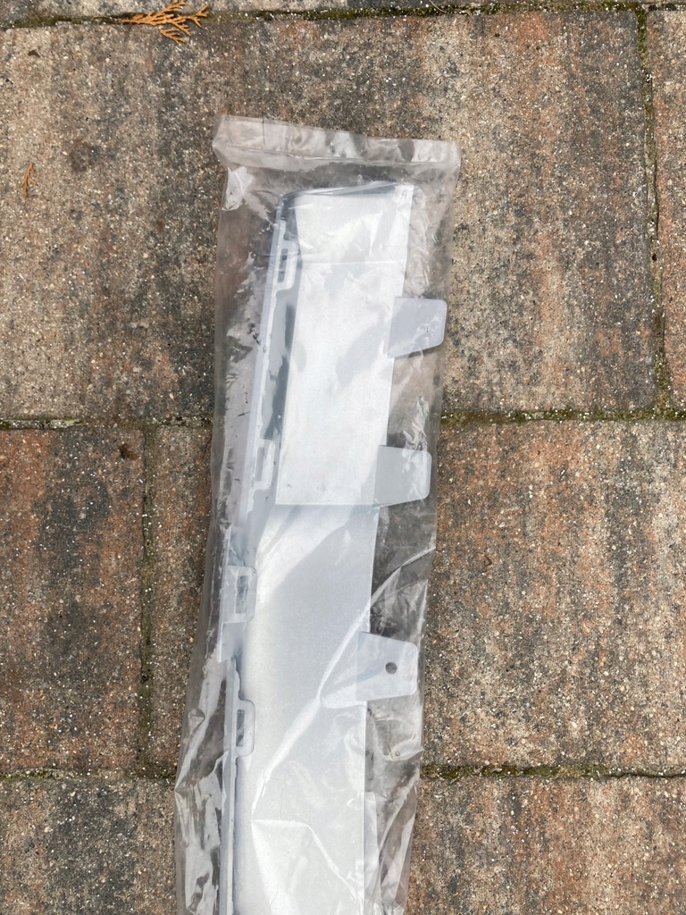 фото №6, Mercedes gla ii h247 накладка бампера молдинг