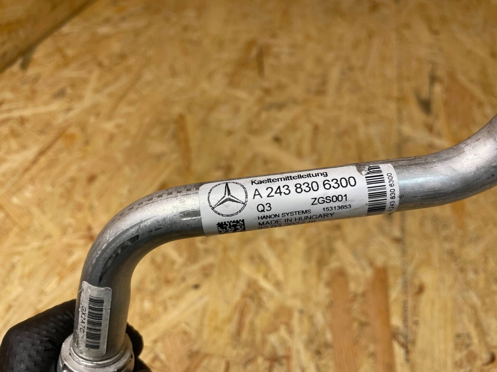 Патрубок трубка шланг кондиціонера mercedes eqa eqb w243 h243 a2438306300 Доставка