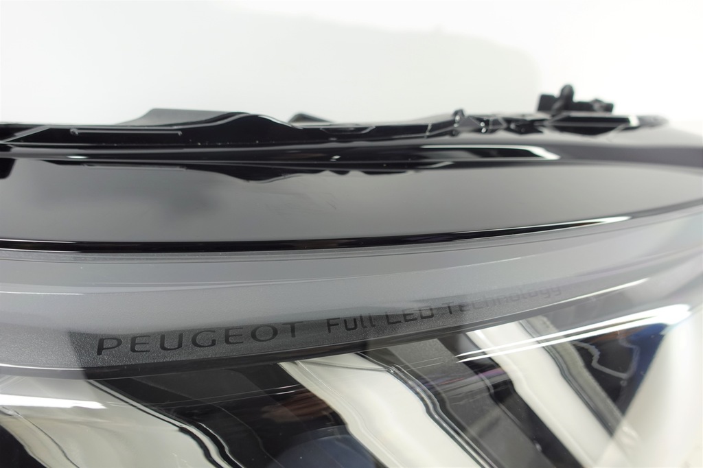 фото №8, Peugeot 208/2008 2019- лампа ліва права full led