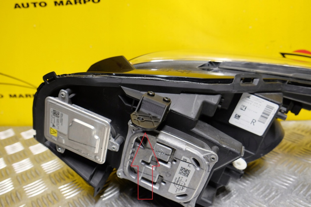 фото №10, Cadillac cts 2015- фара лампа ксенон правая usa