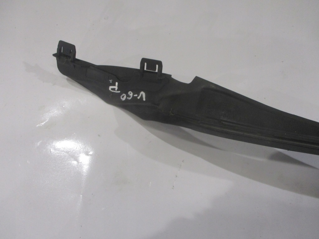 фото №8, Volvo s60 ii v60 молдинг стекло передней лобовое 31335865 правая