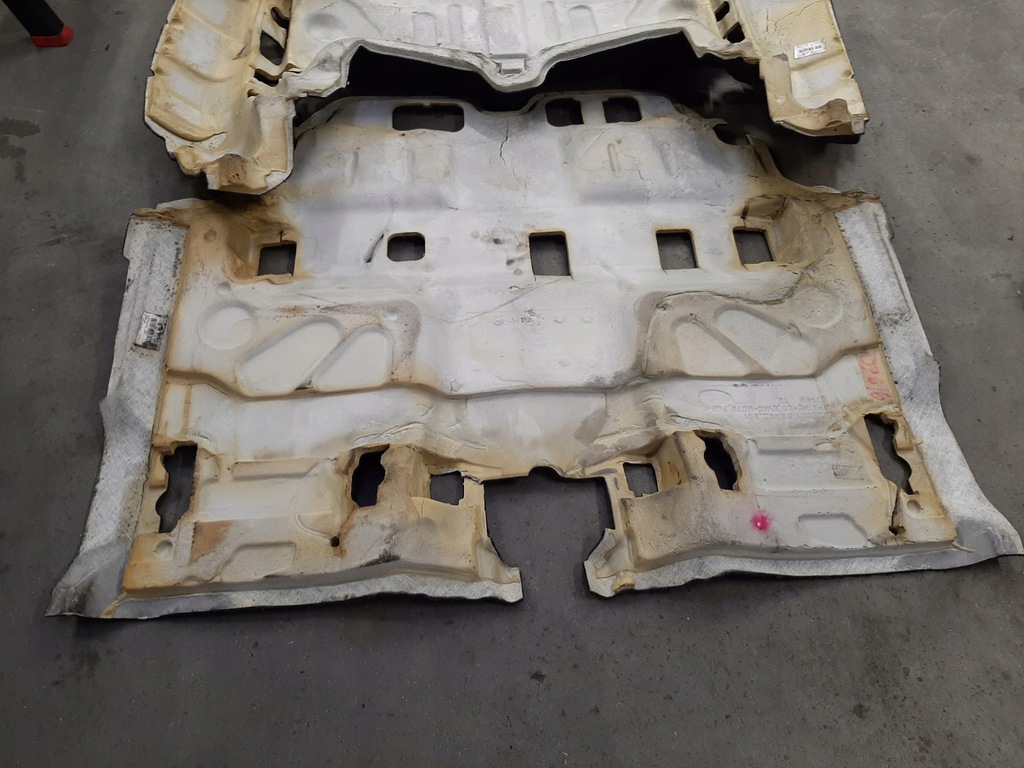 фото №11, Range rover sport l320 обшивка обивка коврик перед задняя eag000114pvj