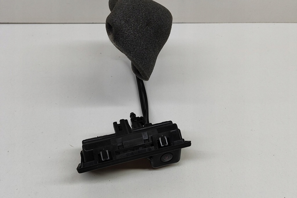 фото №5, Skoda superb mk3 kombi 3v задняя крышка багажника камера заднего вида 3v0827566h 2018 227477