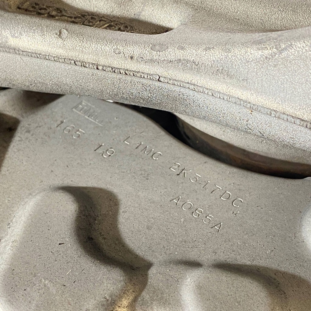 фото №7, Ford explorer vi 2020 ліва сторона ступиця колеса заднього