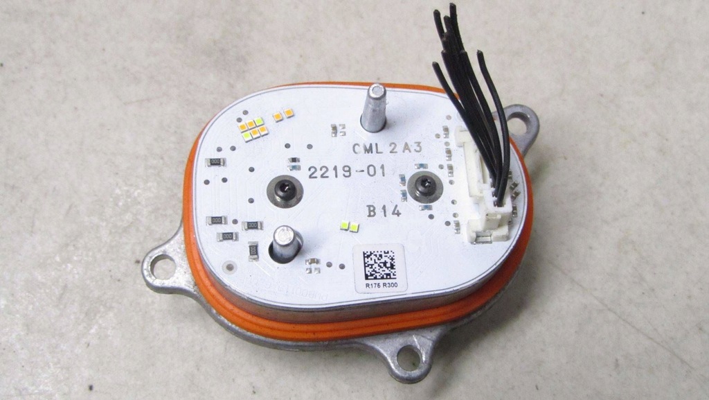 фото №1, Opel grandland x блок управления led yp00104880 17-