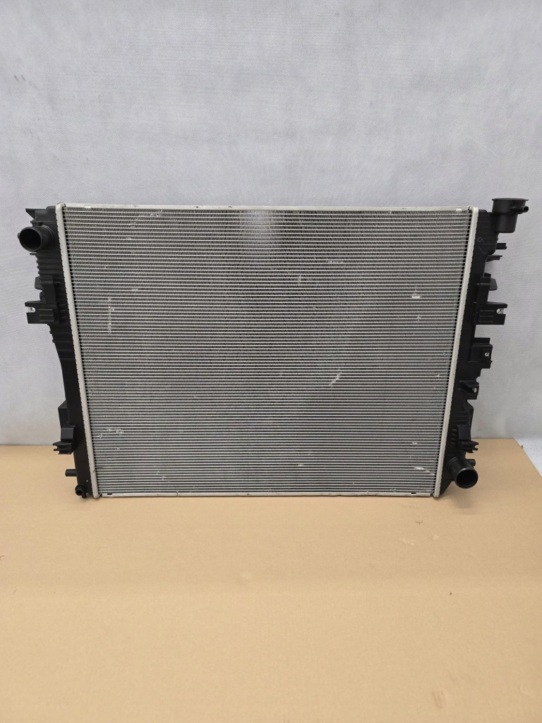 фото №1, Радиатор wody dodge ram 1500 18- 68268592ab