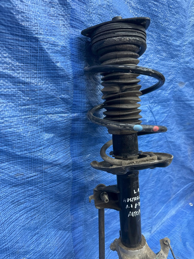 Амортизаторна стійка лівий renault austral 1.2 e-tech 543033479r автоматична коробка передач Зі Шроту