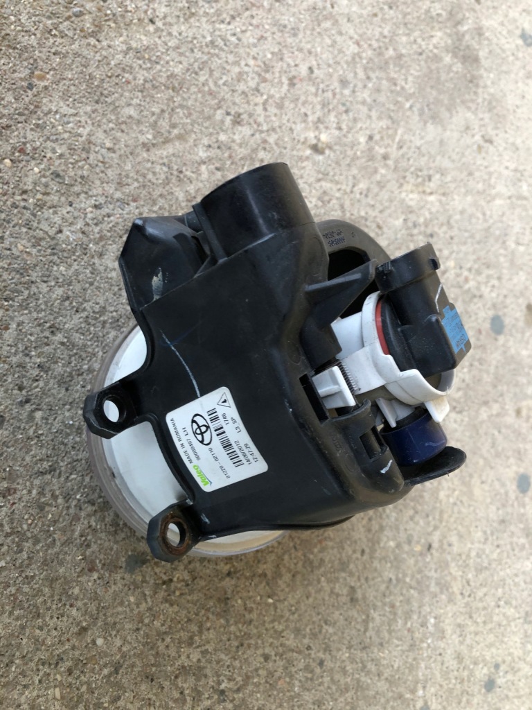 фото №9, Toyota yaris iii решітка протитуманної фари