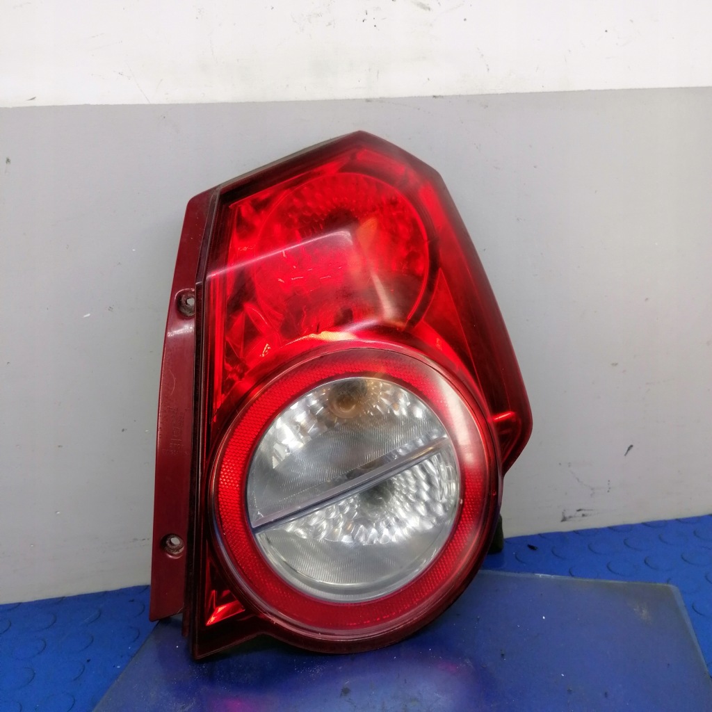 фото №1, Chevrolet aveo t250 hb лампа задня задня права eu
