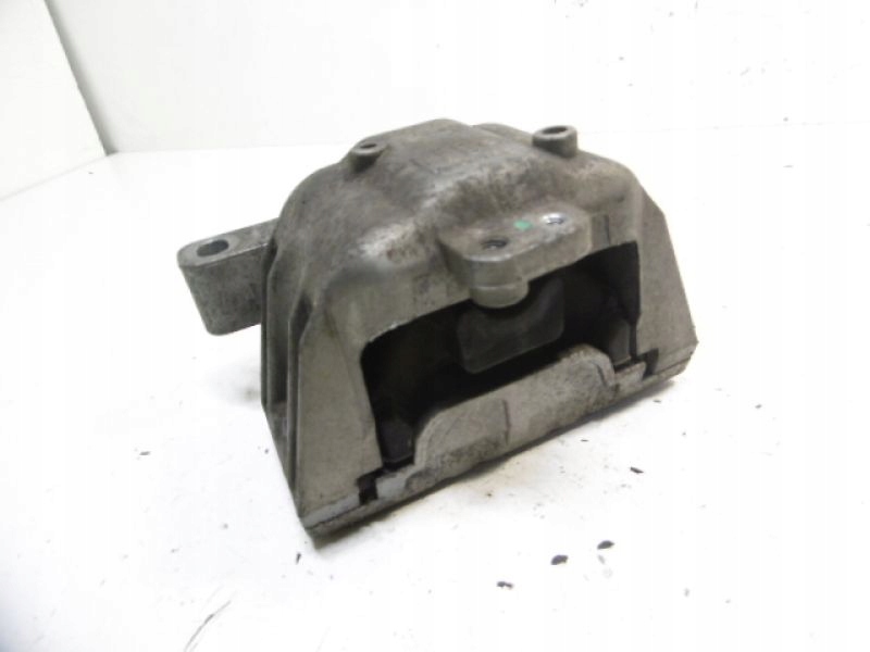 фото №7, Bora кронштейн двигуна подушка 1,6 8v 1j0199262be